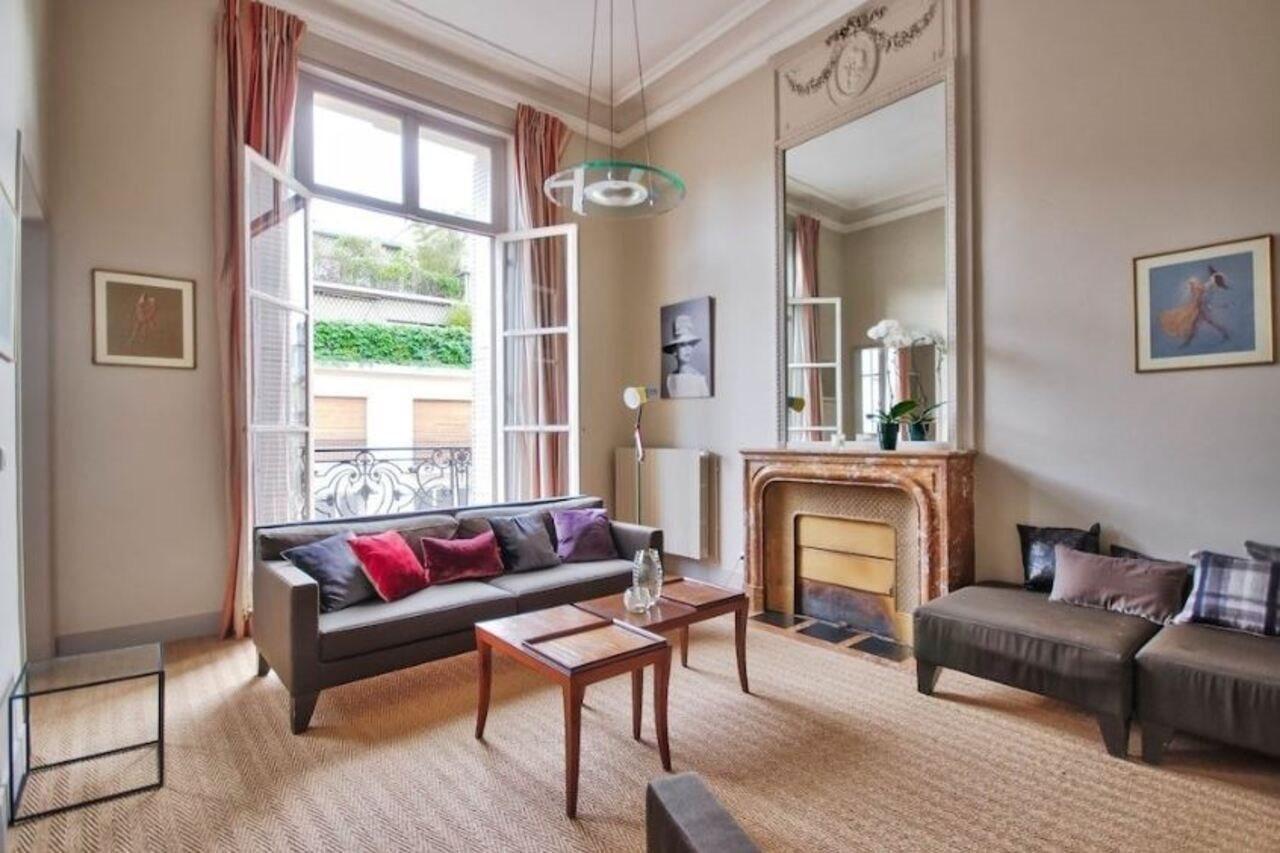 Hoche Apartment *